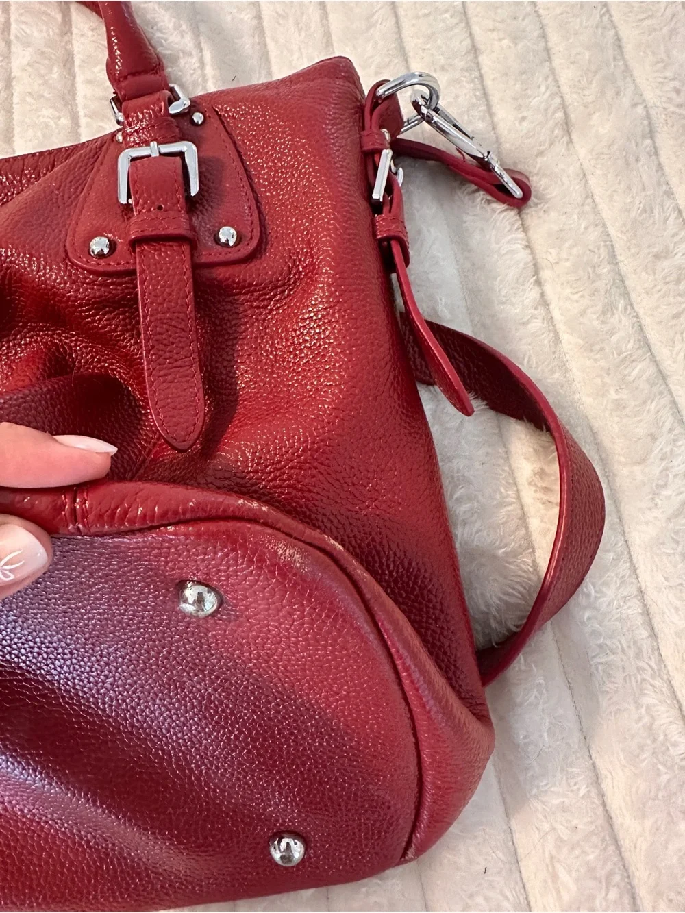 HESHE Pebble Genuine Leather Red Handbag with Top Handles and Strap - Picture 9 of 11